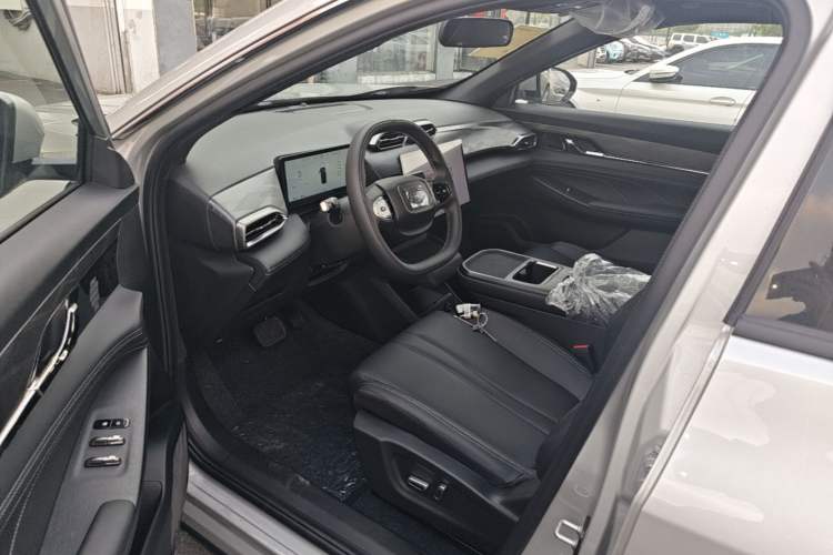Used Dongfeng Aeolus L7 New Energy 2025 518 Comfort Edition Left Front Seat