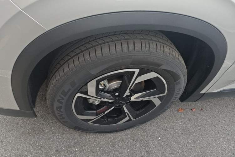 Used Dongfeng Aeolus L7 New Energy 2025 518 Comfort Edition Left Front Wheel Hub
