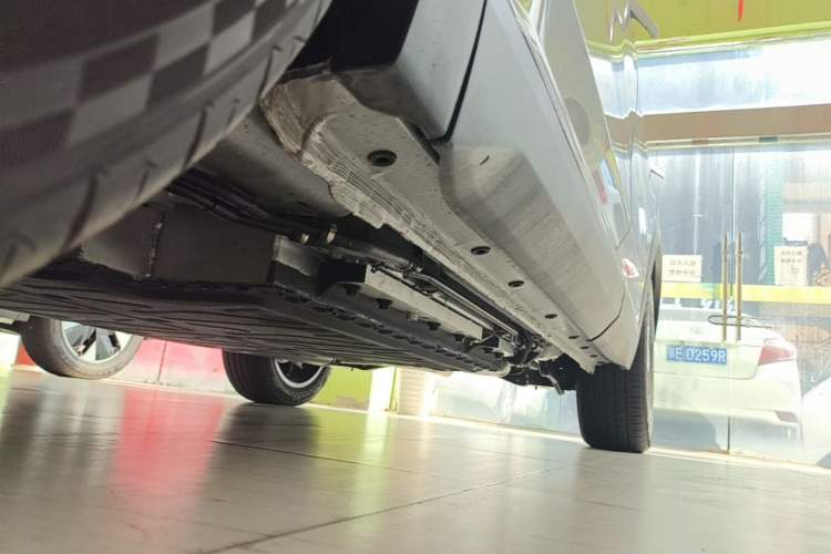 Used Dongfeng Aeolus L7 New Energy 2025 205 Ultra-Long Range Deluxe Edition Left Side Sill