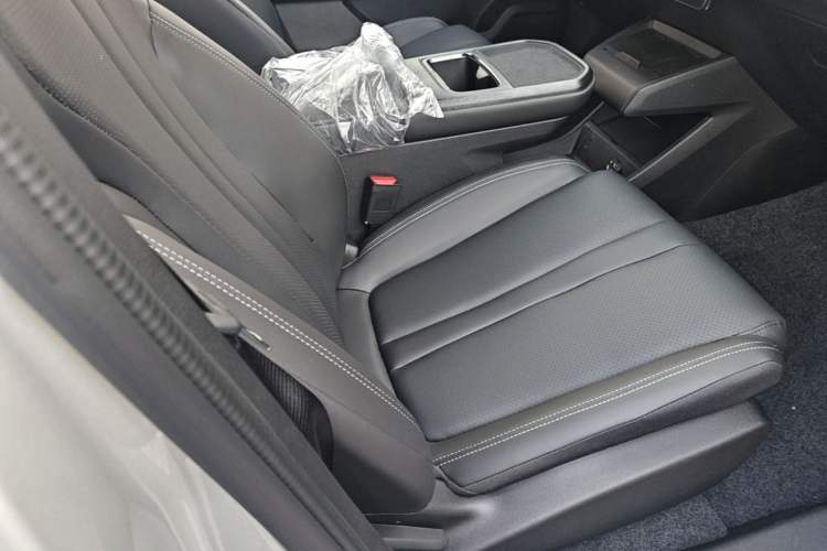 Used Dongfeng Aeolus L7 New Energy 2025 518 Comfort Edition Right Front Seat