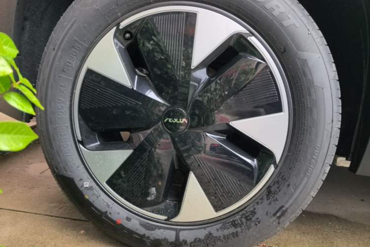 Used Dongfeng Aeolus L7 New Energy 2025 205 Ultra-Long Range Indulgence Version Right Rear Wheel Hub