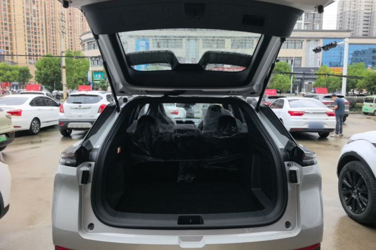 Used Dongfeng Aeolus L7 New Energy 2025 205 Ultra-Long Range Indulgence Version Trunk