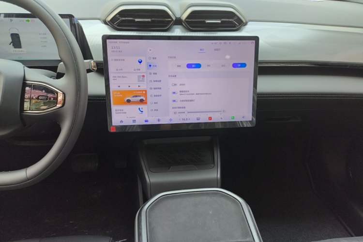 Used Dongfeng Aeolus L7 New Energy 2025 205 Ultra-Long Range Deluxe Edition Audio And AC Panel