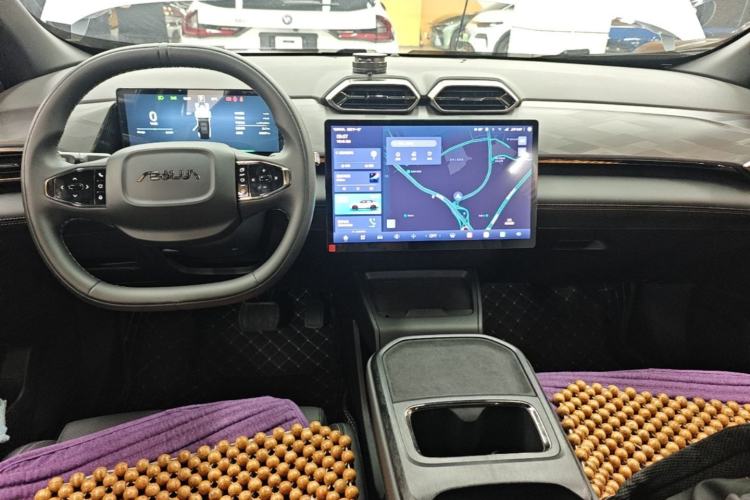 Used Dongfeng Aeolus L7 New Energy 2025 518 Comfort Edition Center Console