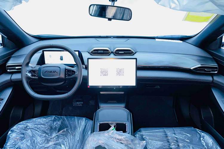 Used Dongfeng Aeolus L7 New Energy 2025 518 Comfort Edition Center Console