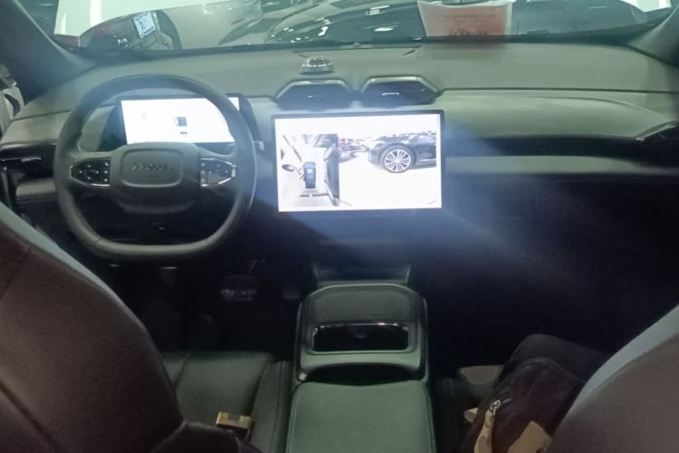Used Dongfeng Aeolus L7 New Energy 2025 518 Comfort Edition Center Console