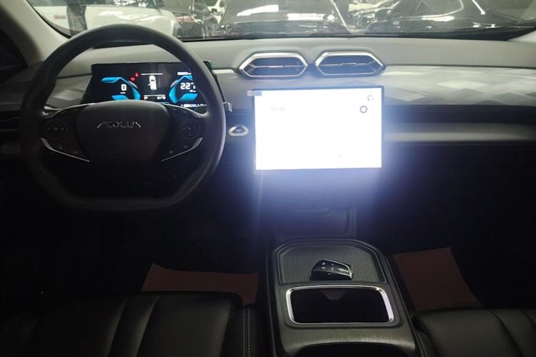 Used Dongfeng Aeolus L7 New Energy 2025 518 Comfort Edition Center Console