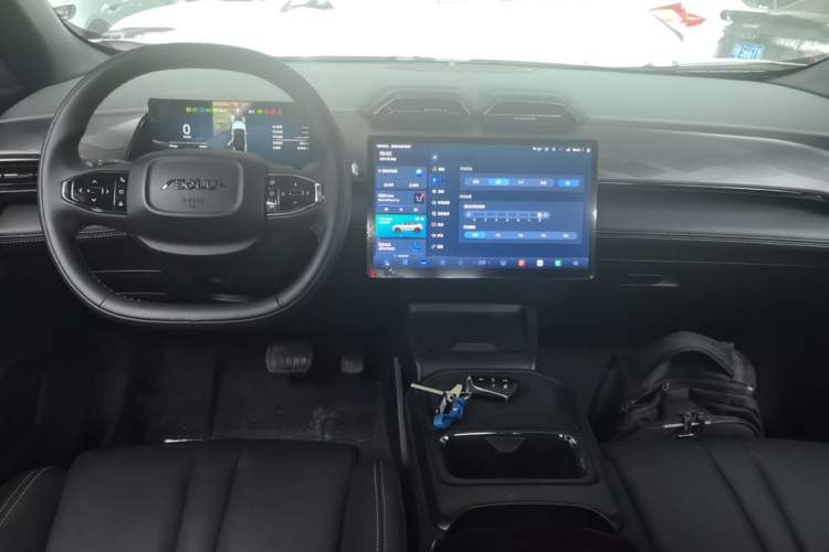 Used Dongfeng Aeolus L7 New Energy 2025 518 Comfort Edition Center Console