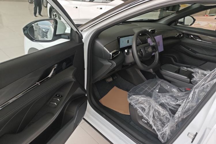 Used Dongfeng Aeolus L7 New Energy 2025 518 Comfort Edition Driver Seat