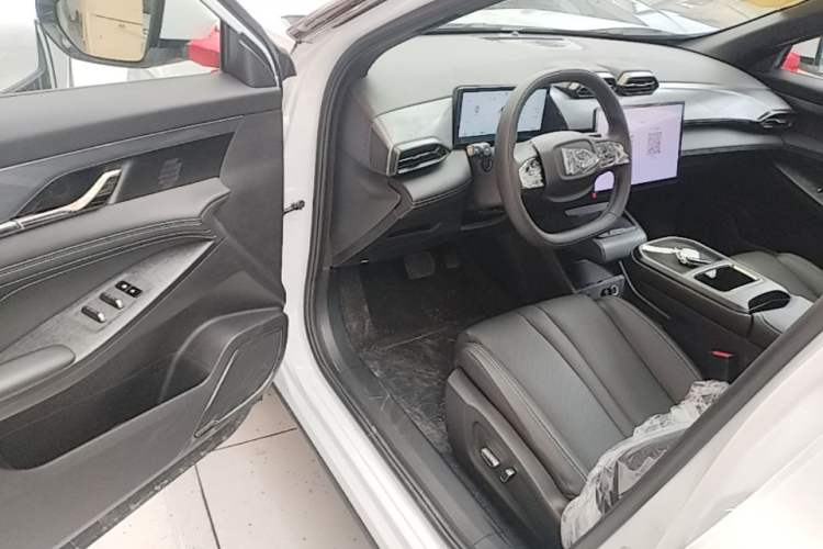 Used Dongfeng Aeolus L7 New Energy 2025 205 Ultra-Long Range Deluxe Edition Driver Seat