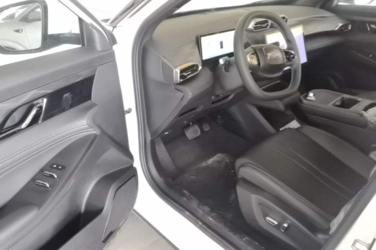 Used Dongfeng Aeolus L7 New Energy 2025 518 Comfort Edition Driver Seat