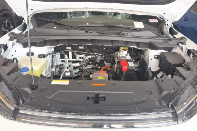 Used Dongfeng Aeolus L7 New Energy 2025 518 Comfort Edition Engine Bay