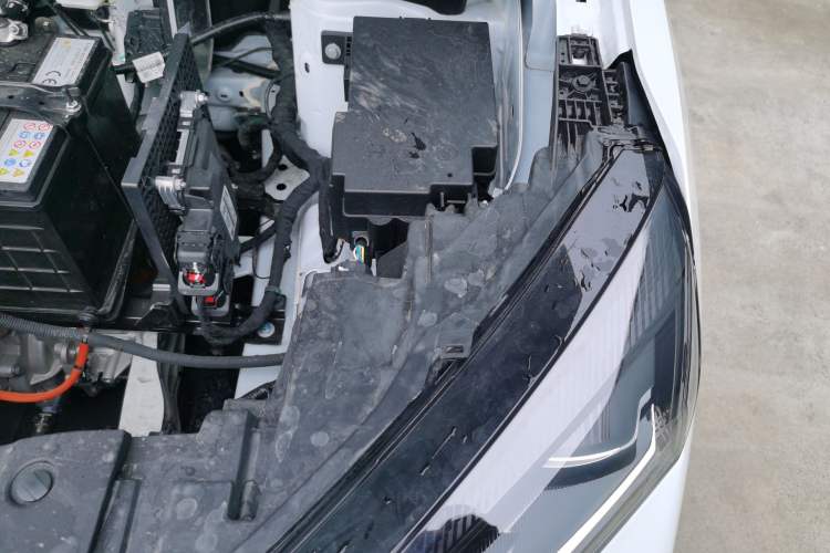 Used Dongfeng Aeolus L7 New Energy 2025 518 Comfort Edition Engine Bay Left