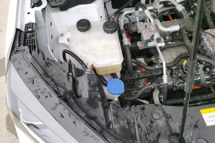 Used Dongfeng Aeolus L7 New Energy 2025 518 Comfort Edition Engine Bay Right