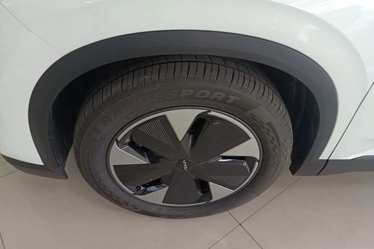 Used Dongfeng Aeolus L7 New Energy 2025 205 Ultra-Long Range Deluxe Edition Exterior 1
