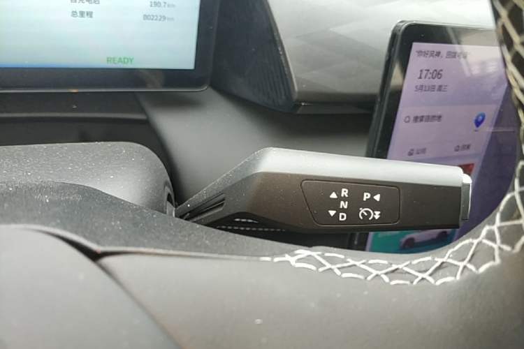 Used Dongfeng Aeolus L7 New Energy 2025 518 Comfort Edition Gear Lever