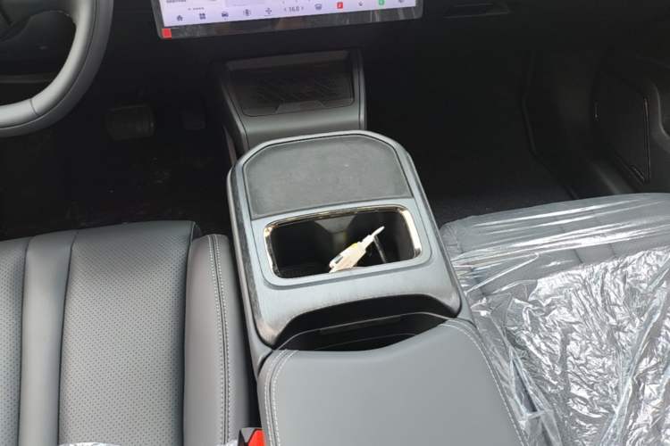 Used Dongfeng Aeolus L7 New Energy 2025 205 Ultra-Long Range Deluxe Edition Gear Lever