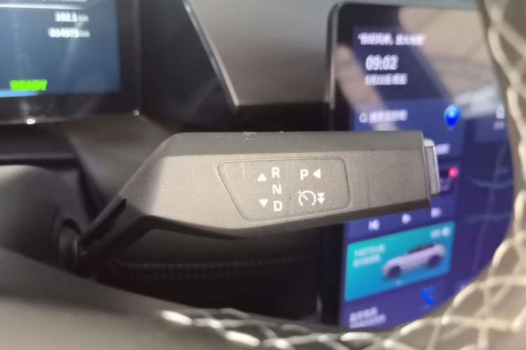 Used Dongfeng Aeolus L7 New Energy 2025 518 Comfort Edition Gear Lever