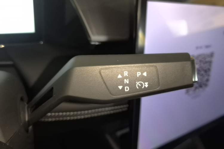 Used Dongfeng Aeolus L7 New Energy 2025 518 Comfort Edition Gear Lever