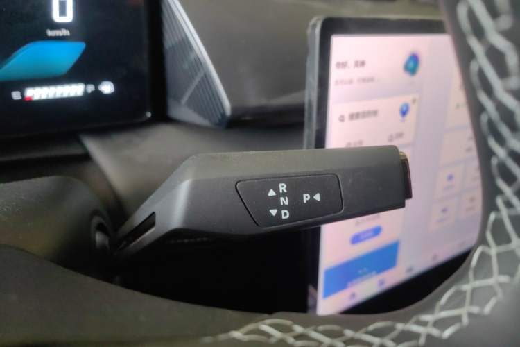 Used Dongfeng Aeolus L7 New Energy 2025 110 Long-Range Comfort Edition Gear Lever