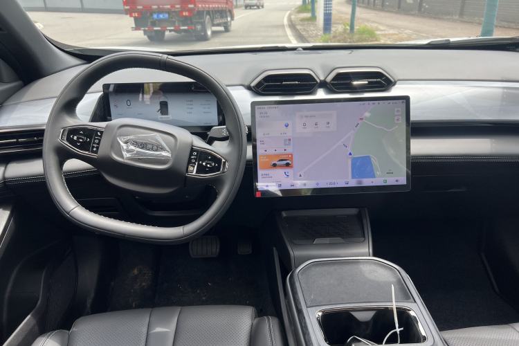 Used Dongfeng Aeolus L7 New Energy 2025 205 Ultra-Long Range Deluxe Edition Interior 4