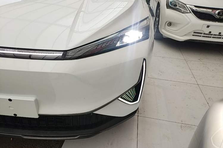 Used Dongfeng Aeolus L7 New Energy 2025 205 Ultra-Long Range Deluxe Edition Left Front Headlight
