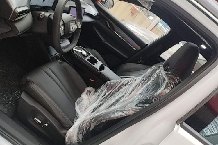 Used Dongfeng Aeolus L7 New Energy 2025 205 Ultra-Long Range Deluxe Edition Left Front Seat