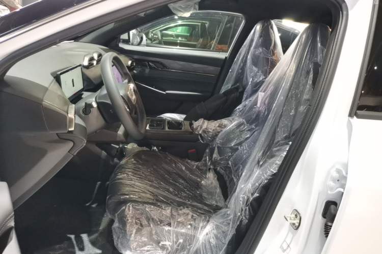Used Dongfeng Aeolus L7 New Energy 2025 518 Comfort Edition Left Front Seat