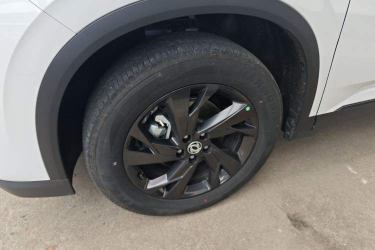 Used Dongfeng Aeolus L7 New Energy 2025 518 Comfort Edition Left Front Wheel Hub