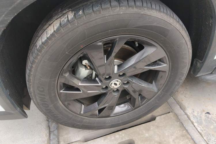Used Dongfeng Aeolus L7 New Energy 2025 518 Comfort Edition Left Front Wheel Hub