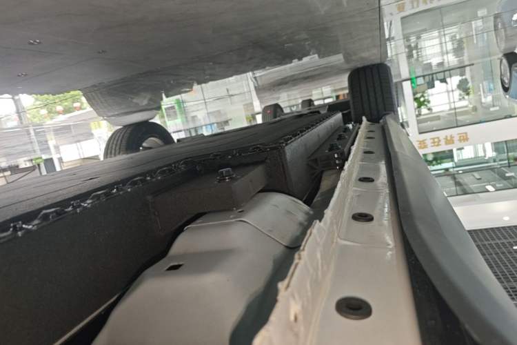 Used Dongfeng Aeolus L7 New Energy 2025 518 Comfort Edition Left Side Sill