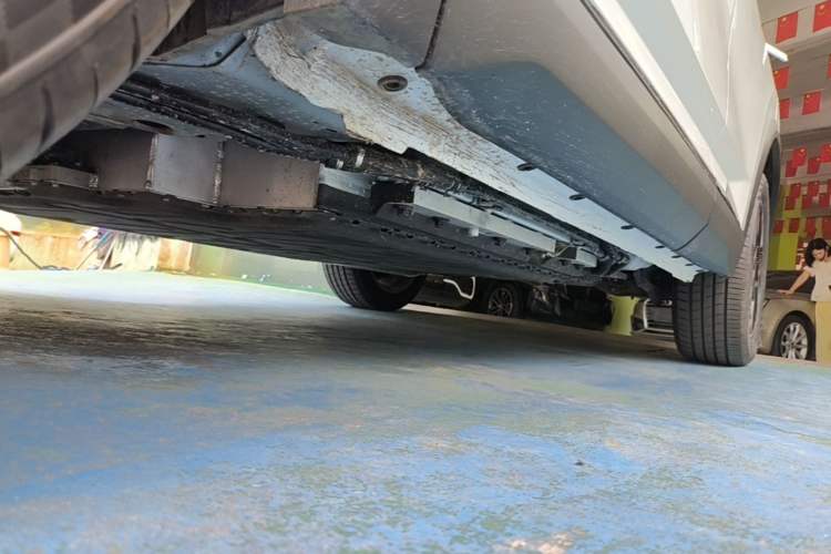 Used Dongfeng Aeolus L7 New Energy 2025 205 Ultra-Long Range Deluxe Edition Left Side Sill