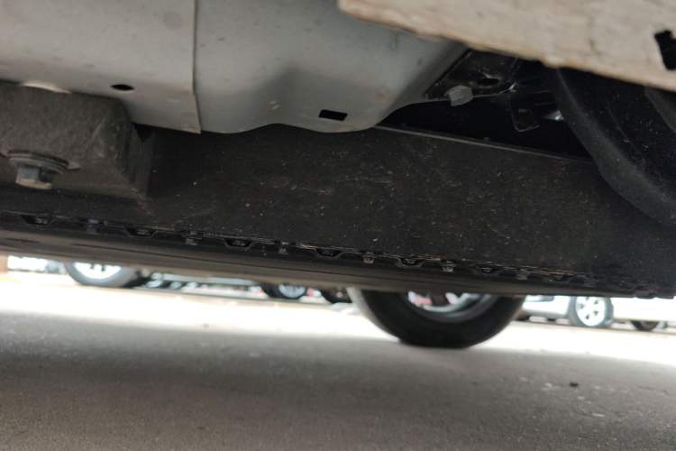Used Dongfeng Aeolus L7 New Energy 2025 518 Comfort Edition Left Side Sill