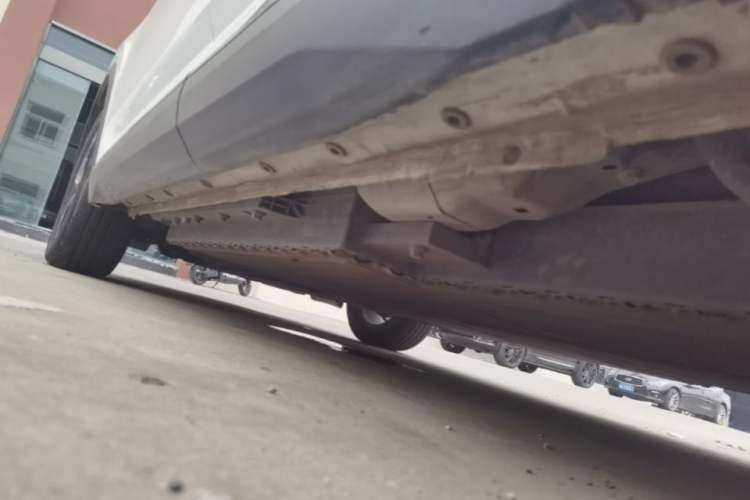 Used Dongfeng Aeolus L7 New Energy 2025 518 Comfort Edition Left Side Sill