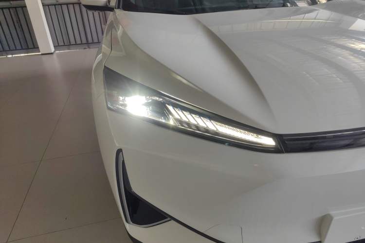 Used Dongfeng Aeolus L7 New Energy 2025 110 Long-Range Comfort Edition Right Front Headlight