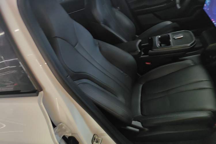 Used Dongfeng Aeolus L7 New Energy 2025 430 Comfort Edition Right Front Seat