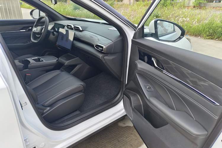 Used Dongfeng Aeolus L7 New Energy 2025 518 Comfort Edition Right Front Seat