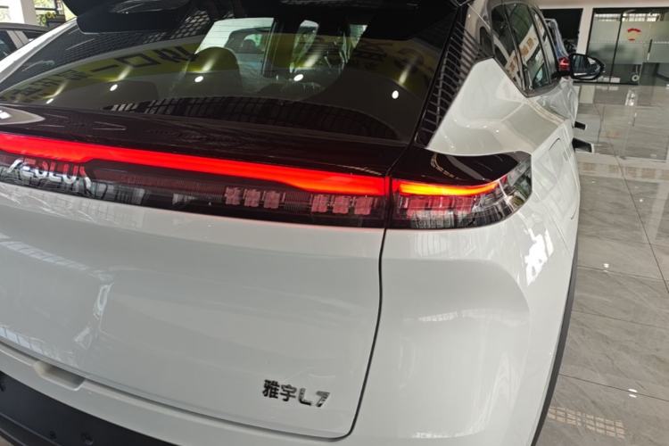 Used Dongfeng Aeolus L7 New Energy 2025 518 Comfort Edition Right Rear Taillight