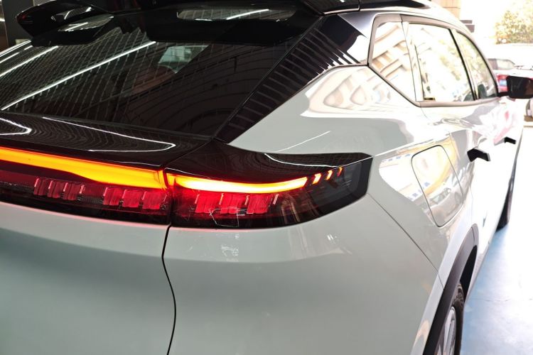 Used Dongfeng Aeolus L7 New Energy 2025 205 Ultra-Long Range Deluxe Edition Right Rear Taillight