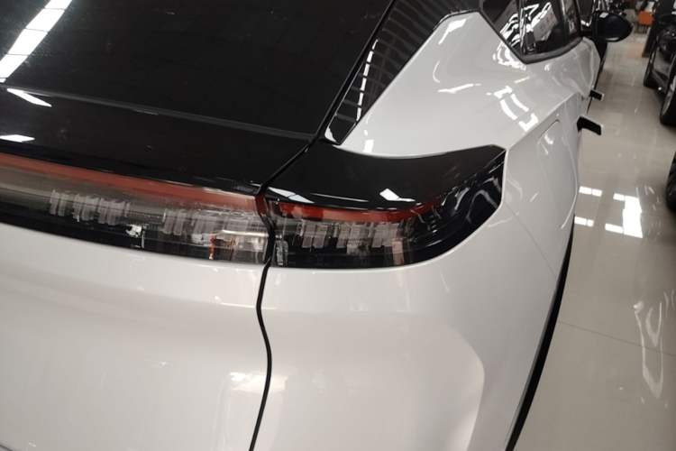 Used Dongfeng Aeolus L7 New Energy 2025 518 Comfort Edition Right Rear Taillight