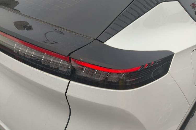 Used Dongfeng Aeolus L7 New Energy 2025 518 Comfort Edition Right Rear Taillight