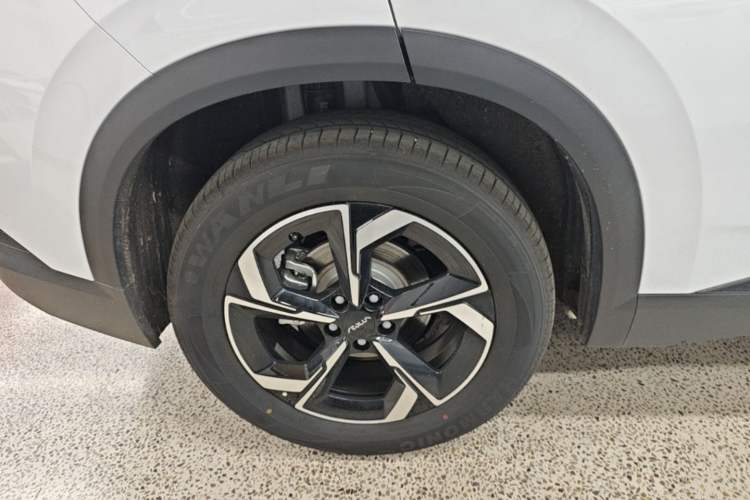 Used Dongfeng Aeolus L7 New Energy 2025 518 Comfort Edition Right Rear Wheel Hub