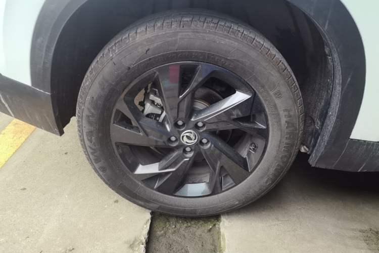 Used Dongfeng Aeolus L7 New Energy 2025 518 Comfort Edition Right Rear Wheel Hub