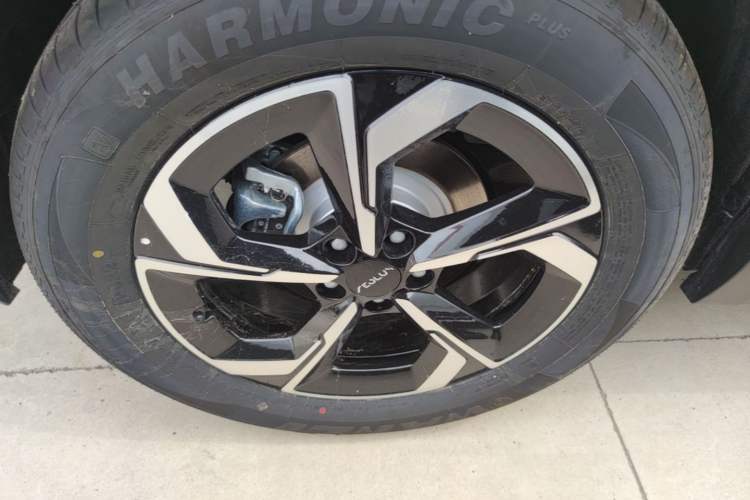 Used Dongfeng Aeolus L7 New Energy 2025 518 Comfort Edition Right Rear Wheel Hub