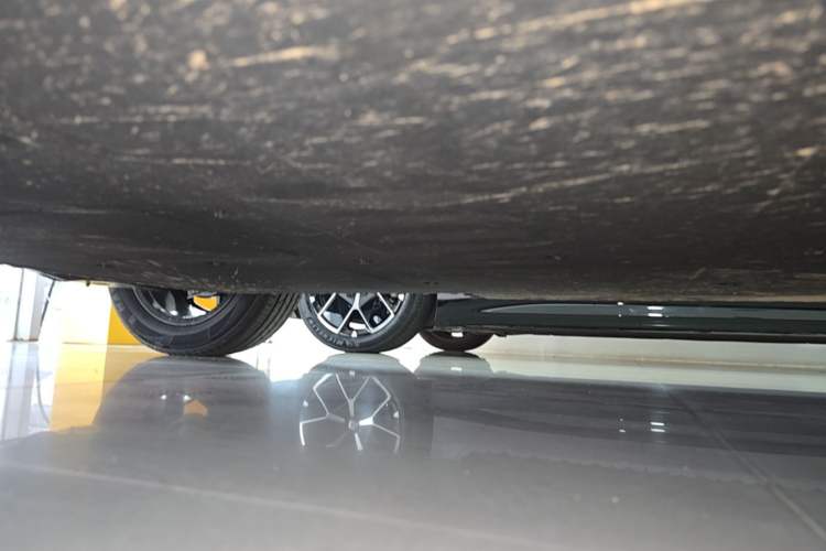 Used Dongfeng Aeolus L7 New Energy 2025 518 Comfort Edition Right Side Sill