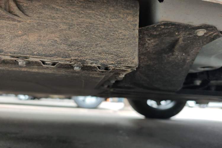 Used Dongfeng Aeolus L7 New Energy 2025 518 Comfort Edition Right Side Sill