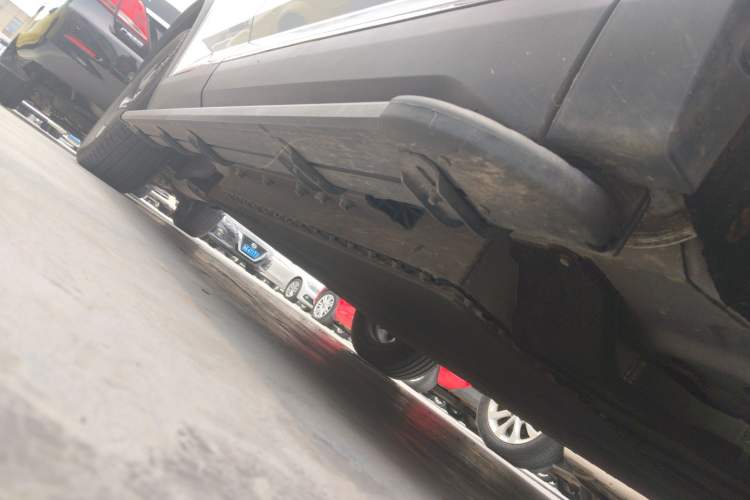 Used Dongfeng Aeolus L7 New Energy 2025 518 Comfort Edition Right Side Sill