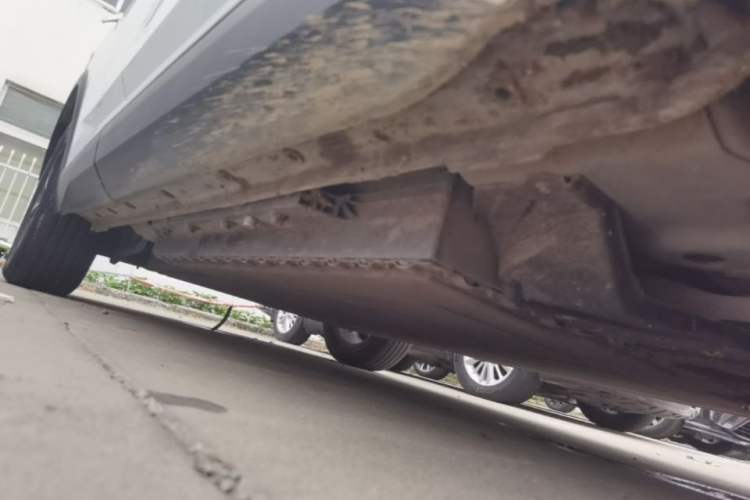Used Dongfeng Aeolus L7 New Energy 2025 518 Comfort Edition Right Side Sill