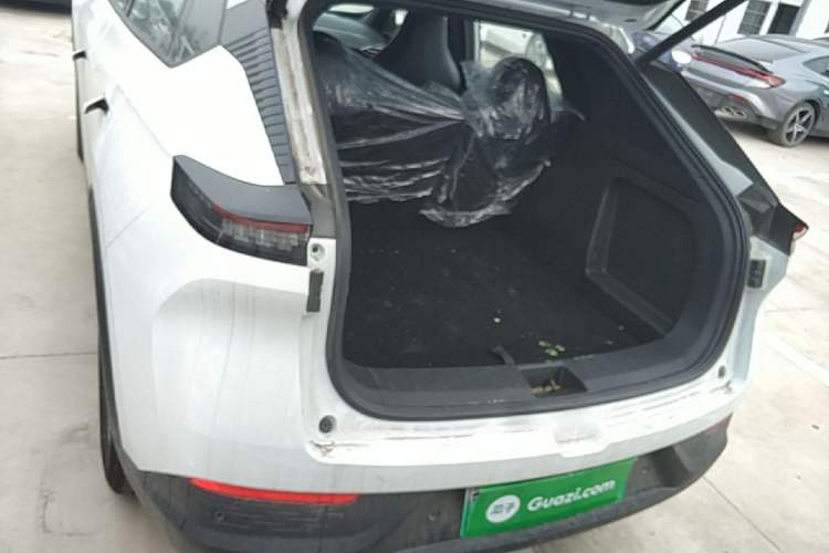 Used Dongfeng Aeolus L7 New Energy 2025 518 Comfort Edition Trunk