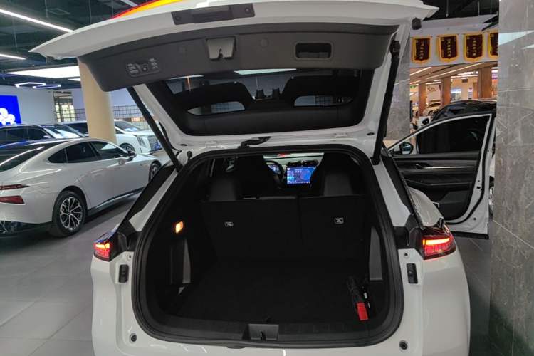 Used Dongfeng Aeolus L7 New Energy 2025 430 Comfort Edition Trunk